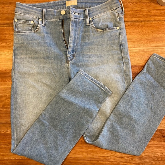 MOTHER size 27 light wash cropped jeans - Picture 2 of 3